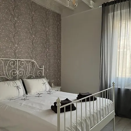 Casa Di Ringhiera Old Апартаменты *