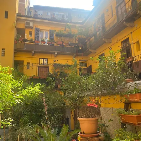 Urban House - Charming Navigli Center * Milano