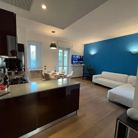 Elegante - Zona Solari- Design Week شقة