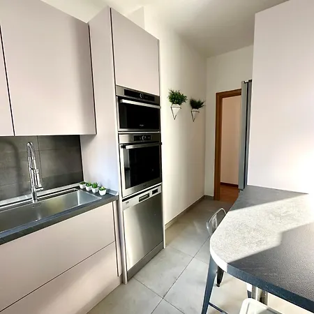 Nina's House *