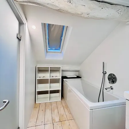 Riverside Loft Navigli - Spacious Two-bedroom Apartamento