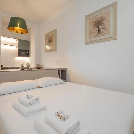 Xenia - Renovated In Navigli Area アパート *