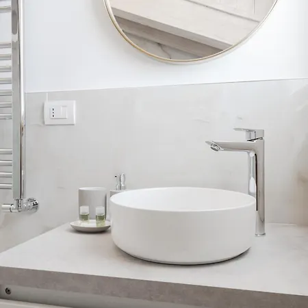 Easylife - - Italia 68 P5 - Porta Ticinese Apartment *