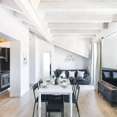 Easylife - Gioiello Con Ampio Balcone Panoramico In Porta Ticinese *