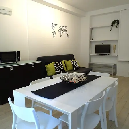 Apartment Design & Fashion District Milan