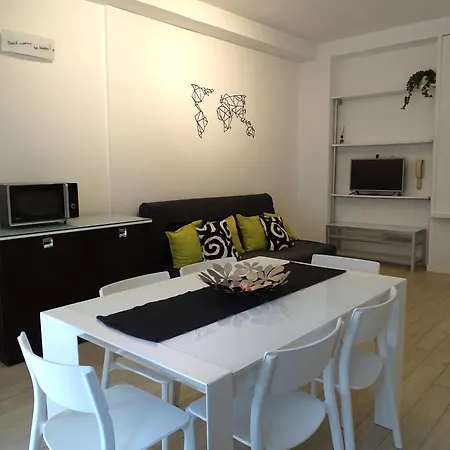 Design & Fashion District Apartment