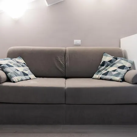 Intrho Flat P.ta Romana * Milan