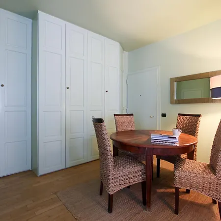 Moscova Open Space Close To Brera District Апартаменты