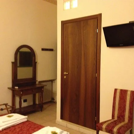 Couette-café Sicilia 3*