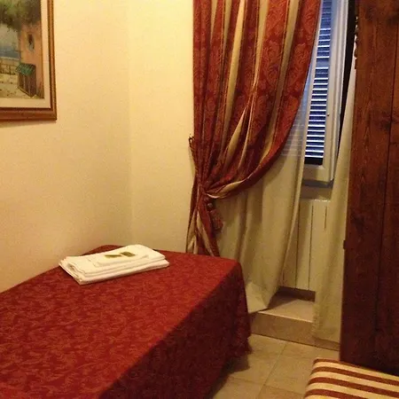 Alojamento de Acomodação e Pequeno-almoço Sicilia 3*