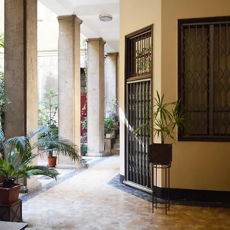 Joivy Mauri - Cosy Flats Near The Duomo * Milan