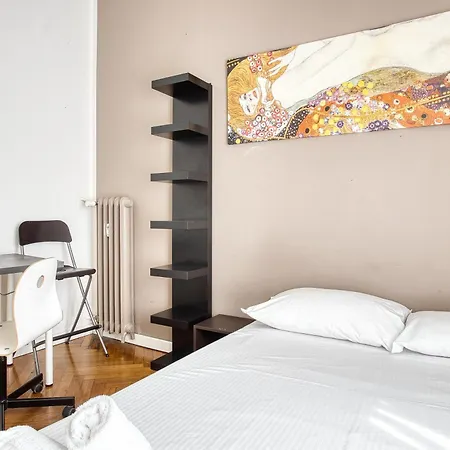 Joivy Mauri - Cosy Flats Near The Duomo * Milan