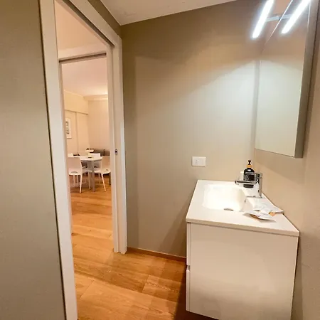 Apartment Citylife, Sempione, Close To Metro M5 Milan