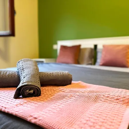 Atene House Apartment *
