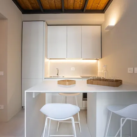 Via Cerva Luxury Апартаменты