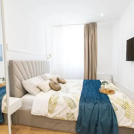 We - Prada Luxury Apartment *