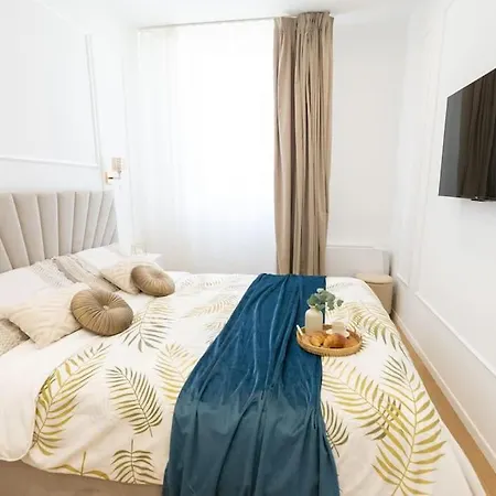 We - Prada Luxury Apartment *