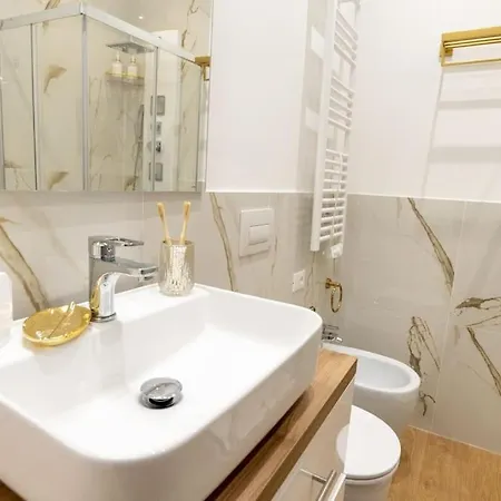 We - Prada Luxury Apartment Milan