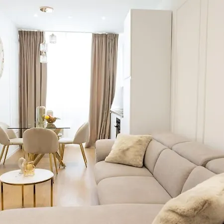 Apartment We - Prada Luxury *