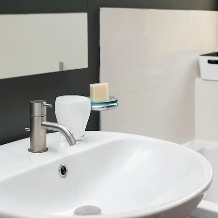 Business Travel Design - City Center Apartment *