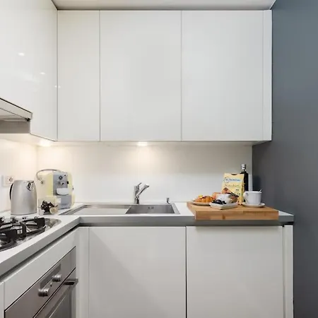 Business Travel Design - City Center Apartment Milan