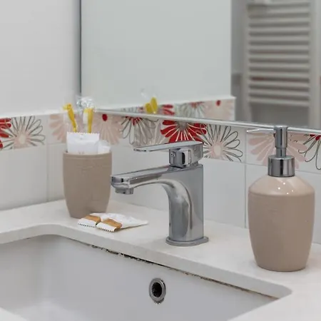 Deluxe With Free Wifi And Netflix * Milano