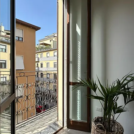 New Luxury Modern Flat In Center - Navigli/duomo * Milaan