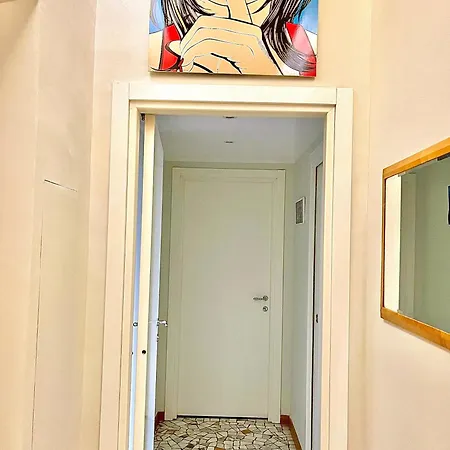 Sunny's House Apartment *