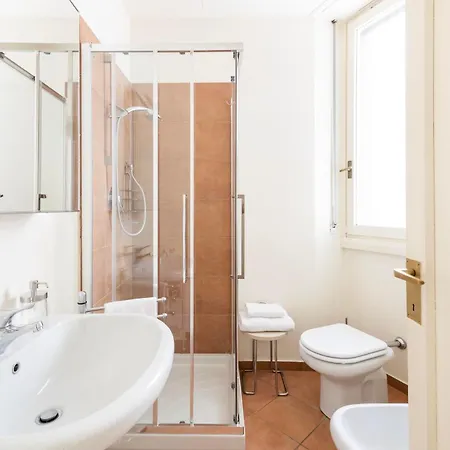 Classy Heritage Home, Center * Milano