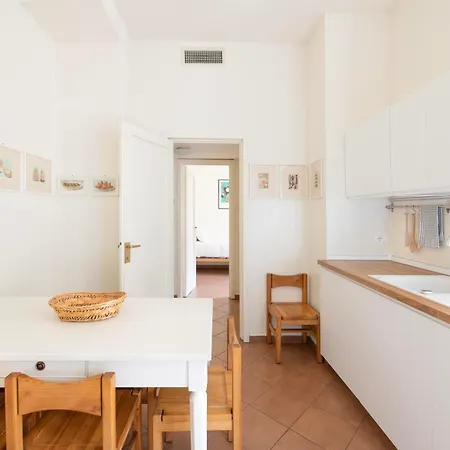 Classy Heritage Home, Center * Milano