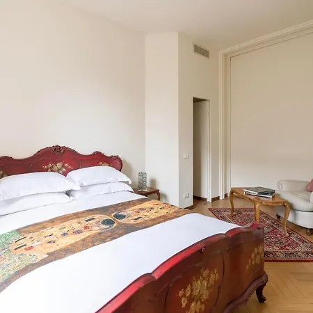 Classy Heritage Home, Center Apartman