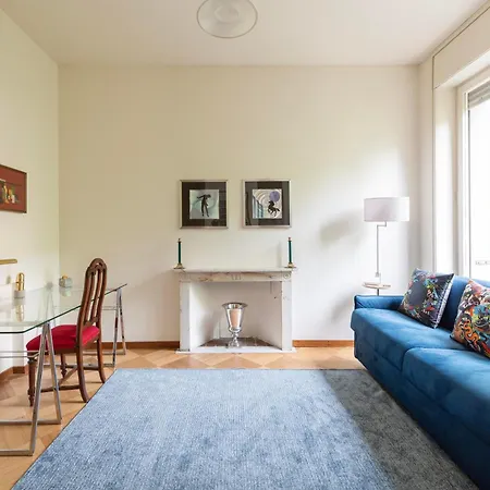 Classy Heritage Home, Center *