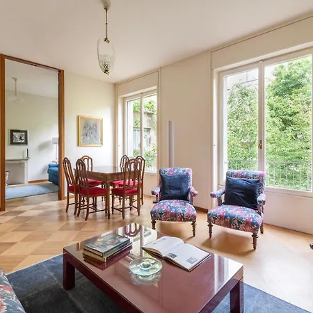 Classy Heritage Home, Center *