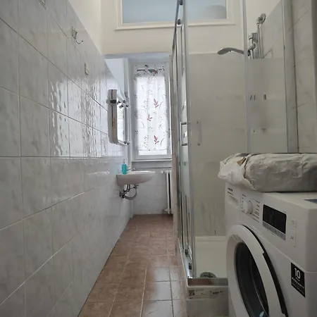Apartment Bilocale 40 Mq Con Parcheggio Privato *