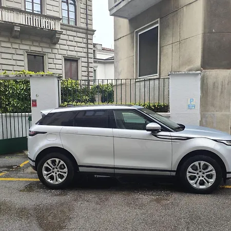 Apartment Bilocale 40 Mq Con Parcheggio Privato Milan