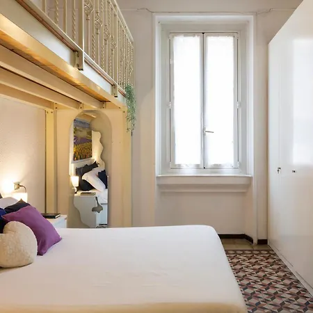 Titty House - Crocetta