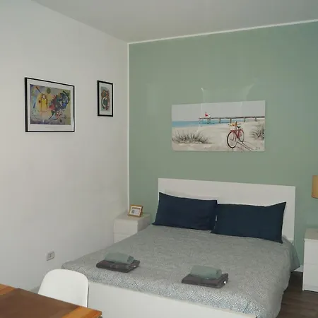 House Naviglio Quattro Apartment