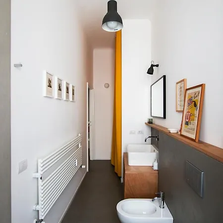 Apartment In Porta Venezia