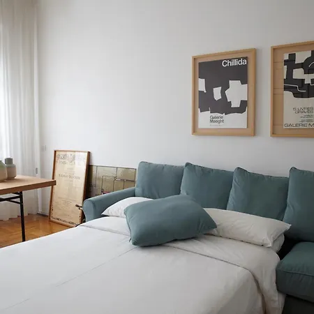 Apartment In Porta Venezia Milan