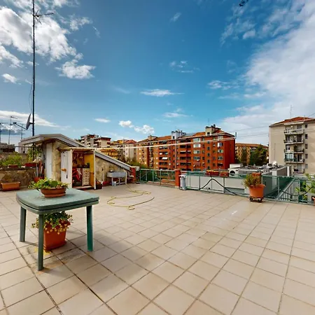 Apartment Metro