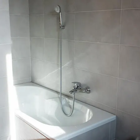 Apartment Ihost - Romilli 21