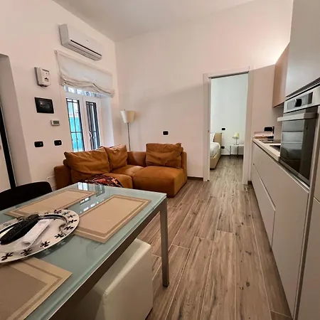 Domusmi Delfico 2 Apartment
