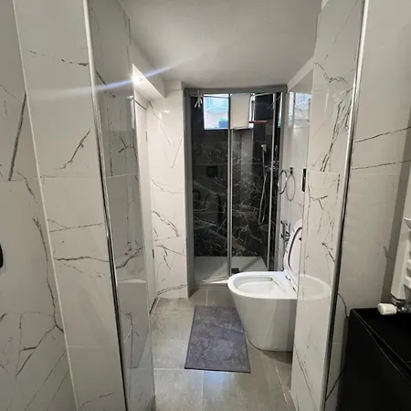 Domusmi Delfico 2 Milan