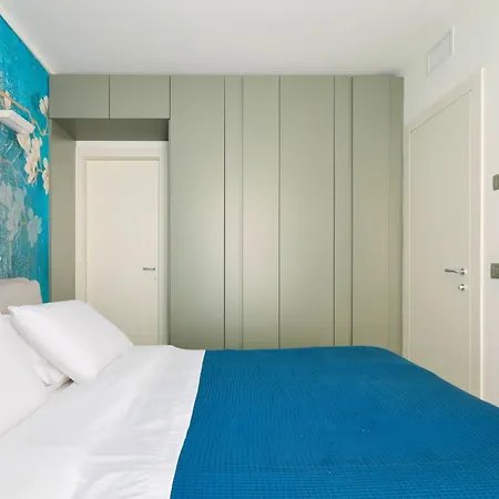 Holiday home Luxury Con Terrazza, Palestra, Cowork & Box Privato