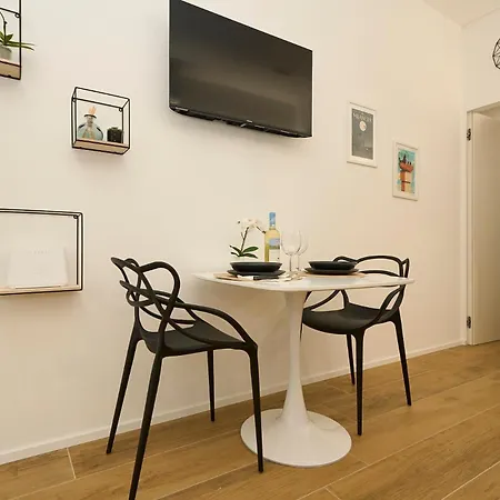 Apartmán Duomo 10 Min - Cozy With Netflix & Wifi *