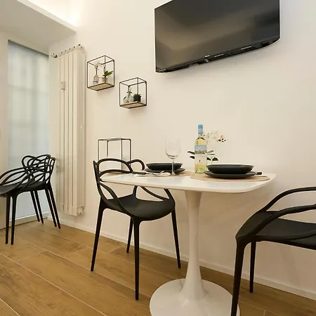 Duomo 10 Min - Cozy With Netflix & Wifi Milan