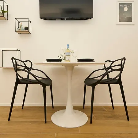 Apartament Duomo 10 Min - Cozy With Netflix & Wifi Mediolan