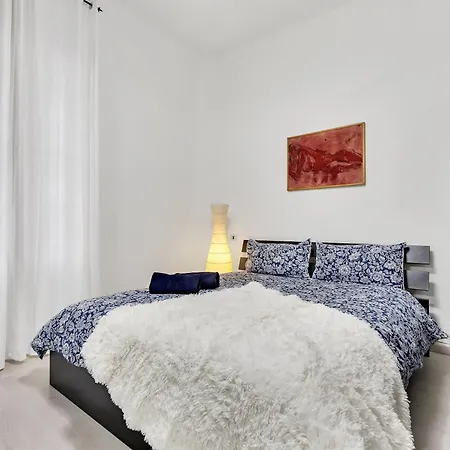 Charming And Large - 4 People - Fiera & Duomo Appartamento *
