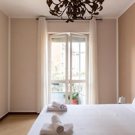 Apartment Casa Dali Via Venezian 14 Milan