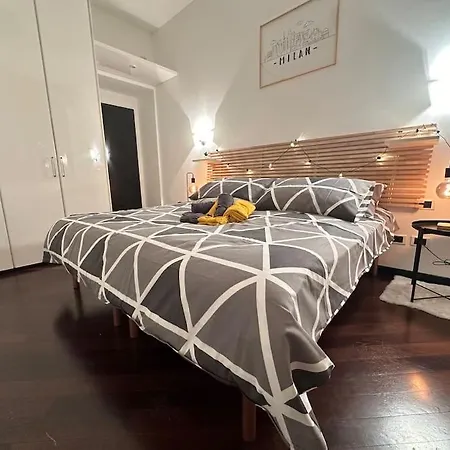 Apartment Jacuzzi-idrotherapy Duomo 5 Min Qcterme 100m Milan